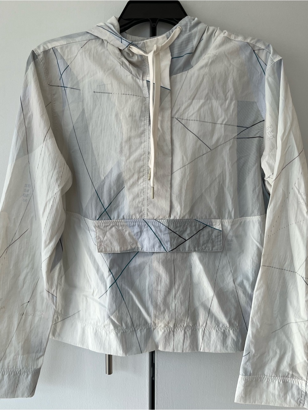 Sweaty Betty Air Flow Windbreaker-Water Resistant- Size S-White,Blue/Gray